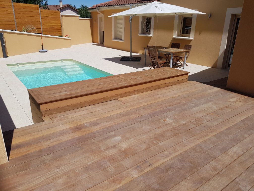 Terrasse en ipé sur piscine à Pommiers